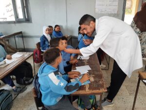 جامعة بنها تواصل القوافل الطبية المتخصصة فى أمراض العيون بقرية كفر عابد بطوخ