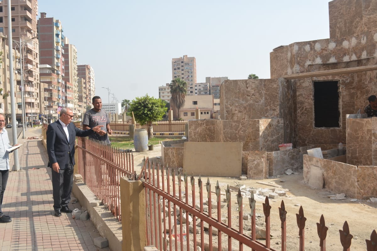 محافظ القليوبية يتفقد مشروع ممشى أهل مصر بمدينة بنها 