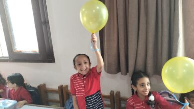 بالبالونات والألعاب شبان بنها تستقبل التلاميذ في أول يوم دراسي
