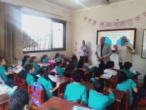 مدير عام مدارس شبان بنها يتابع الدراسة بقسم اللغات