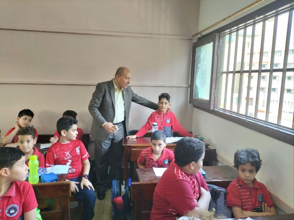 مدير مجمع مدارس الشبان يتفقد أحوال طلاب الدمج بالمرحلة الابتدائي
