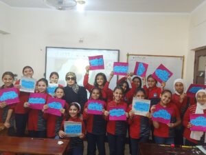 الطالب الاستاذ.. تطبيق العصف الذهنى داخل شبان بنها 