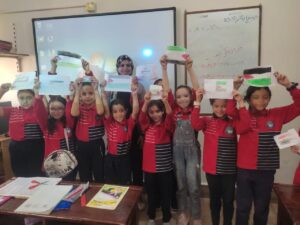 طلاب شبان بنها لاقرانهم في فلسطين "نحن معكم"