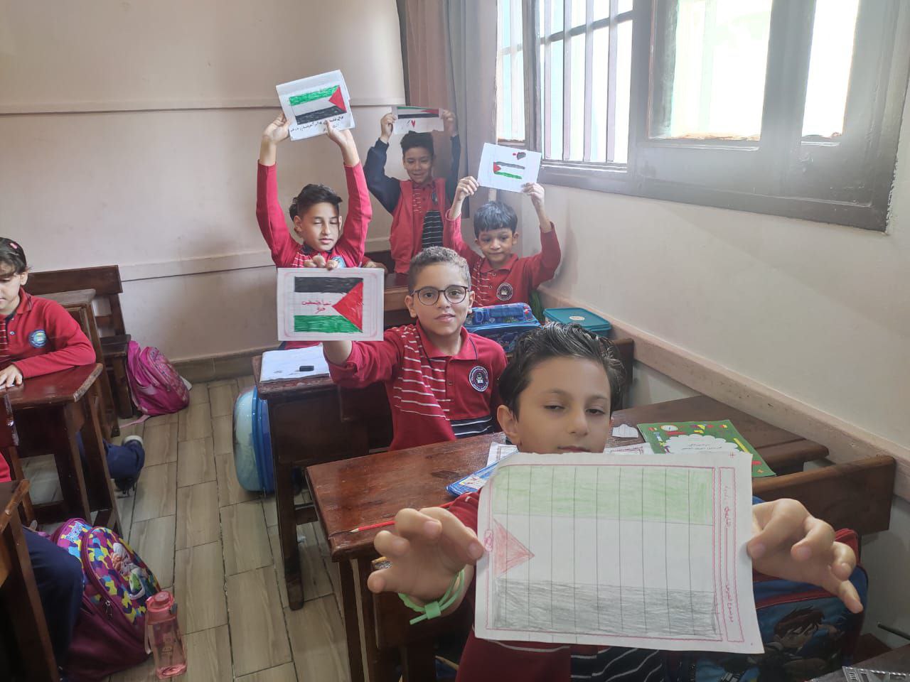طلاب شبان بنها لاقرانهم في فلسطين "نحن معكم" طلاب شبان بنها لاقرانهم في فلسطين "نحن معكم"