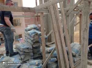 محافظ القليوبية يُوقِفْ أعمال بناء مخالف بأحد العمارات بمدينة بنها