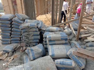 محافظ القليوبية يُوقِفْ أعمال بناء مخالف بأحد العمارات بمدينة بنها