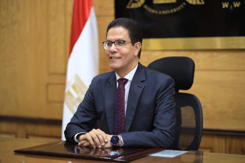 قرار جمهورى بتعيين الدكتور أمجد حجازي عميدا لكلية الآداب بجامعة بنها