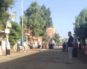 استغاثة أهالي "برشوم " من عدم توافر السيارات واستغلال السائقين