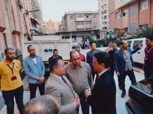 رئيس جامعة بنها يتفقد الخدمة الطبية المقدمة للمرضى بالمستشفى الجامعي