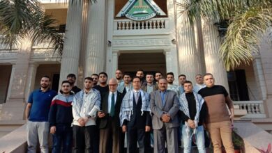 رئيس جامعة بنها يلتقي بالطلاب الوافدين الفلسطينيين