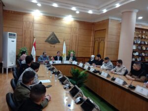 رئيس جامعة بنها يلتقي بالطلاب الوافدين الفلسطينيين
