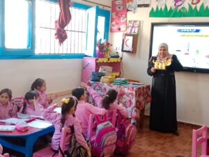 موجه رياض الأطفال بتعليم القليوببة  تتفقد براعم شبان بنها