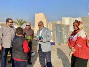 حياتنا بالأخضر..شبان بنها تعلم الطلاب فائدة المساحات الخضراء