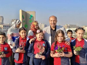 حياتنا بالأخضر..شبان بنها تعلم الطلاب فائدة المساحات الخضراء