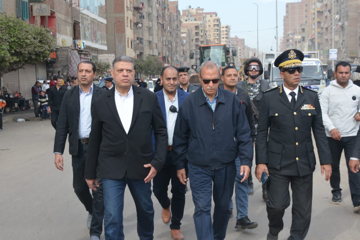 محافظ القليوبية يقود حملة مكبرة للنظافة و الإشغالات بحي غرب شبرا الخيمة محافظ القليوبية يقود حملة مكبرة للنظافة و الإشغالات بحي غرب شبرا الخيمة