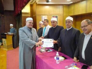 منطقة القليوبية الأزهرية تكرم (50) من حفظة القرآن الكريم