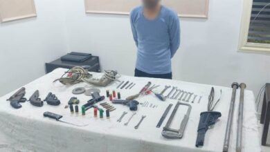 ضبط عاطلان يديران ورشة لتصنيع الأسلحة النارية بمدينة الخصوص