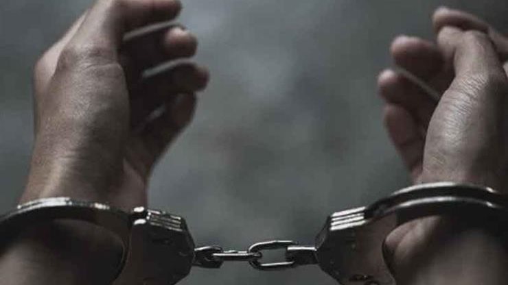 تسببوا له بإصابات خطيرة.. حبس أب وأبناءه تعدوا على سائق بالقليوبية تسببوا له بإصابات خطيرة.. حبس أب وأبناءه تعدوا على سائق بالقليوبية