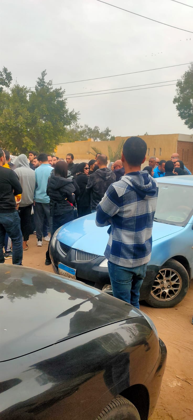 منى زكي تواسي زوجها الفنان أحمد حلمي في وفاة شقيقه منى زكي تواسي زوجها الفنان أحمد حلمي في وفاة شقيقه