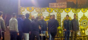 الفنان أحمد حلمي يتلقى عزاء شقيقه ببنها (صور)