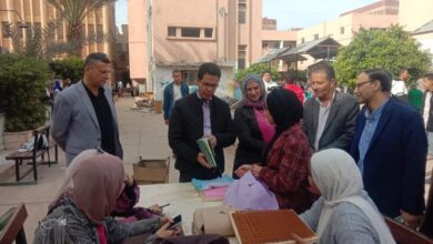 رئيس جامعة بنها يلتقى بالطلاب ويحثهم على المشاركة الإيجابية فى الانتخابات الرئاسية