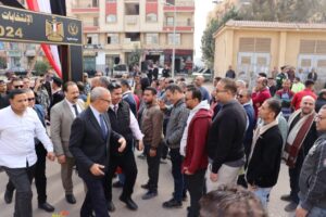 محافظ القليوبية يتابع انتظام سير العملية الانتخابيه بلجان العبور وشبين القناطر