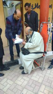 محافظة القليوبية تستجيب لطلب مواطن من ذوي الاحتياجات الخاصة للإدلاء بصوته في الانتخابات 