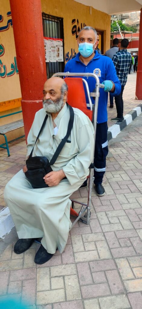 محافظة القليوبية تستجيب لطلب مواطن من ذوي الاحتياجات الخاصة للإدلاء بصوته في الانتخابات 