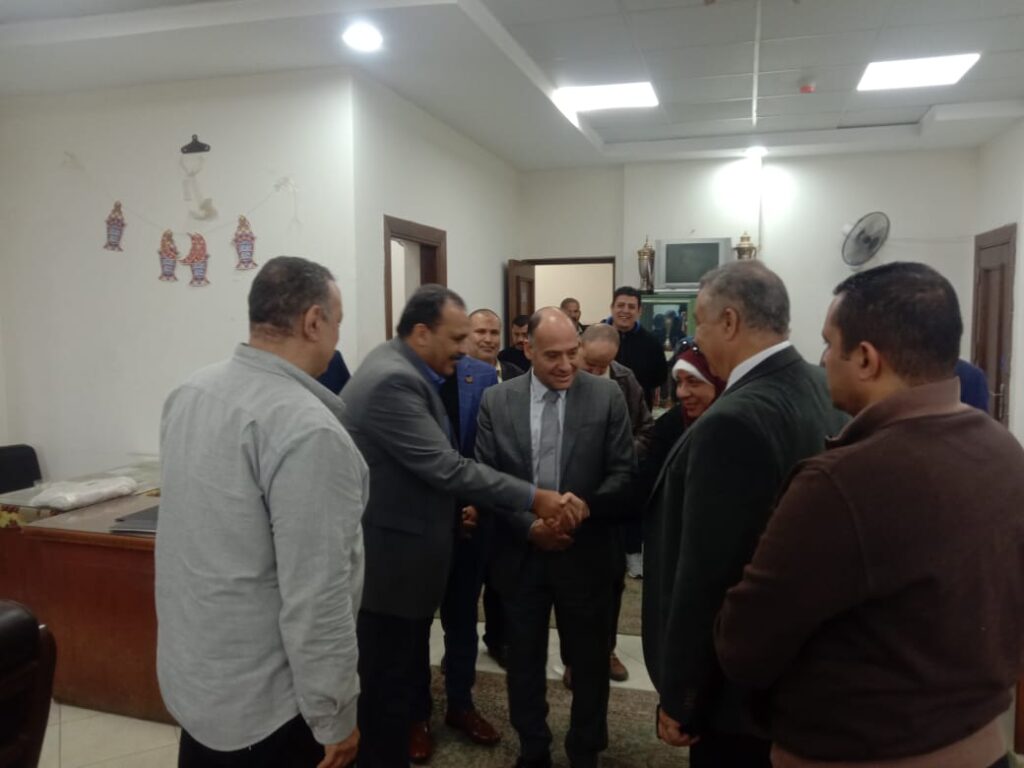نائب رئيس جامعة بنها يتفقد تجهيزات كلية التربية الرياضية لامتحانات الفصل الدراسي الأول