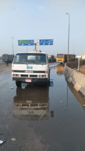 انتشار معدات مياه القليوبية لرفع تجمعات مياه الأمطار