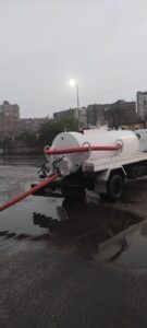 انتشار معدات مياه القليوبية لرفع تجمعات مياه الأمطار