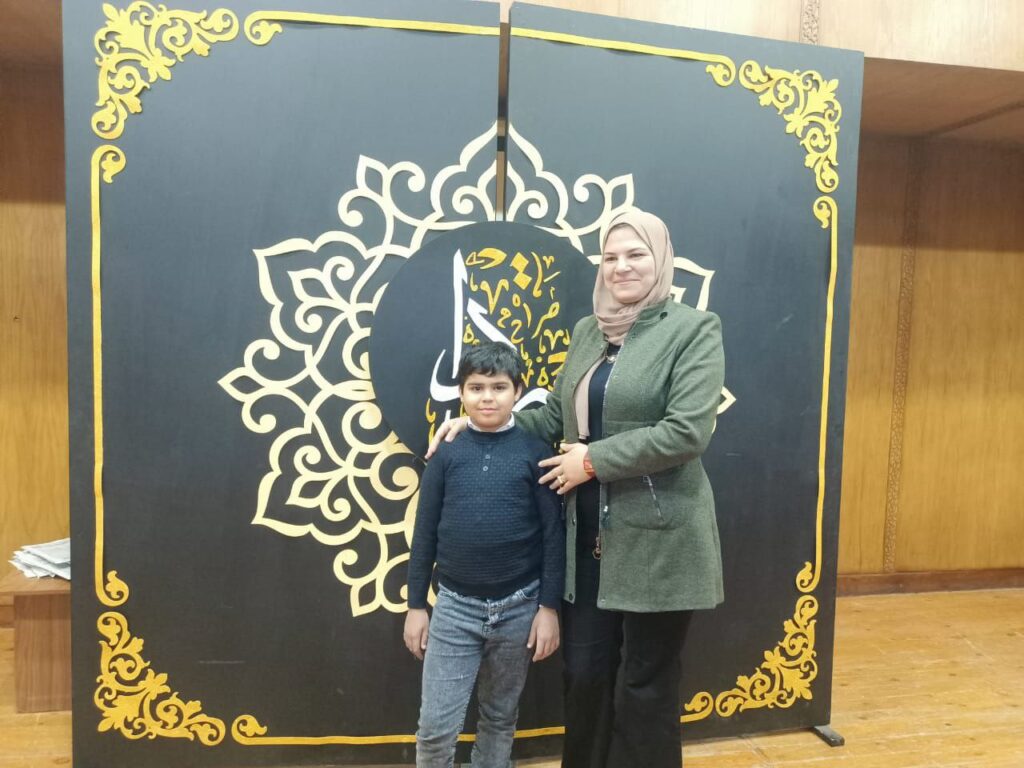 صراع بين "ال" و"تنوين" ينتهي بضحك وتصفيق.. لقطات مميزة من احتفالية اللغة العربية صراع بين "ال" و"تنوين" ينتهي بضحك وتصفيق.. لقطات مميزة من احتفالية اللغة العربية