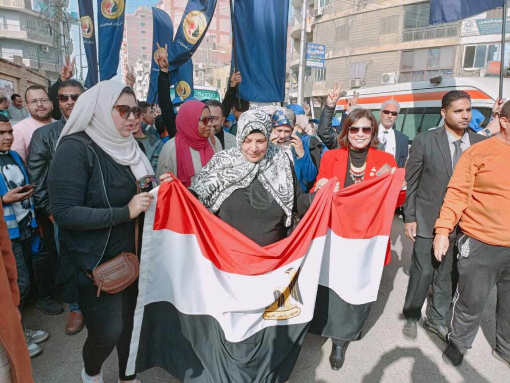 مسيرة حاشدة لدعوة المواطنين للنزول والتصويت في انتخابات الرئاسة ببنها مسيرة حاشدة لدعوة المواطنين للنزول والتصويت في انتخابات الرئاسة ببنها