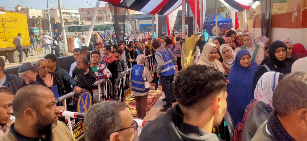 إقبال كبير من الشباب على لجان الانتخابات بالقليوبية إقبال كبير من الشباب على لجان الانتخابات بالقليوبية