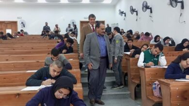 نائب رئيس جامعة بنها يتفقد امتحانات الفصل الدراسي الأول بمقر الجامعة بالعبور