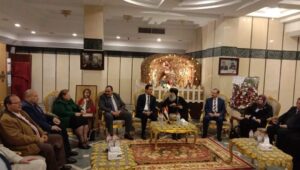 رئيس جامعة بنها يقدم التهنئة للأنبا مكسيموس بمناسبة الاحتفال بعيد الميلاد المجيد (صور)