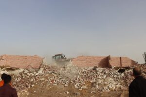 محافظ القليوبية يشرف على إزالة أكثر من700 مقبرة مخالفة بالخانكة