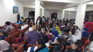 إقبال المشجعين على مراكز شباب القليوبية لمشاهدة مباراة المنتخب الوطني