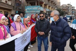 محافظ القليوبية يتفقد مبادرة طلاب المدارس "طوخ نظيفة" لنظافة شوارع المدينة