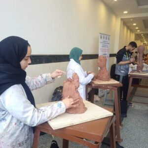 بدء فعاليات السباق بين الوفود المشاركة في ملتقى ابداع الخامس .. مجال التربية الفنية والاقتصاد المنزلي