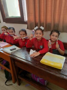 طلاب الصفوف الأولي بشبان بنها .." نظافتنا..صحتنا "