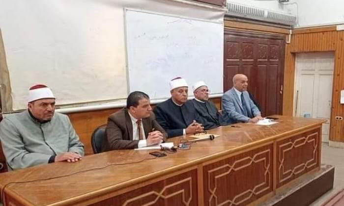 أزهر القليوبية يناقش الاستعدادات النهائية لانطلاق امتحانات الشهادتين الابتدائية والإعدادية