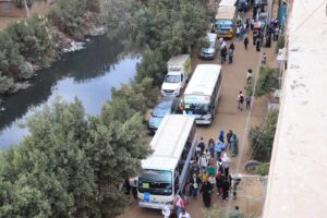 بمشاركة 1300 من الأهالي .. أهالي كفر الشوبك بالقليوبية ينظمون رحلة لمعرض الكتاب (صور)