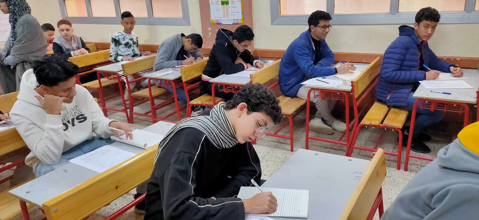 محافظ القليوبية يتفقد انطلاق امتحانات الشهادة الإعدادية العامة والأزهرية