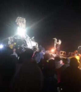 مصرع 15 شخص وإصابة 7 أخرين في حادث مروع بالإسكندرية