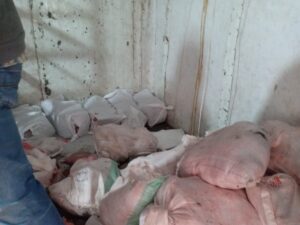 ضبط 3 طن مفروم دواجن غير صالح للاستخدام الادمي بالخانكة