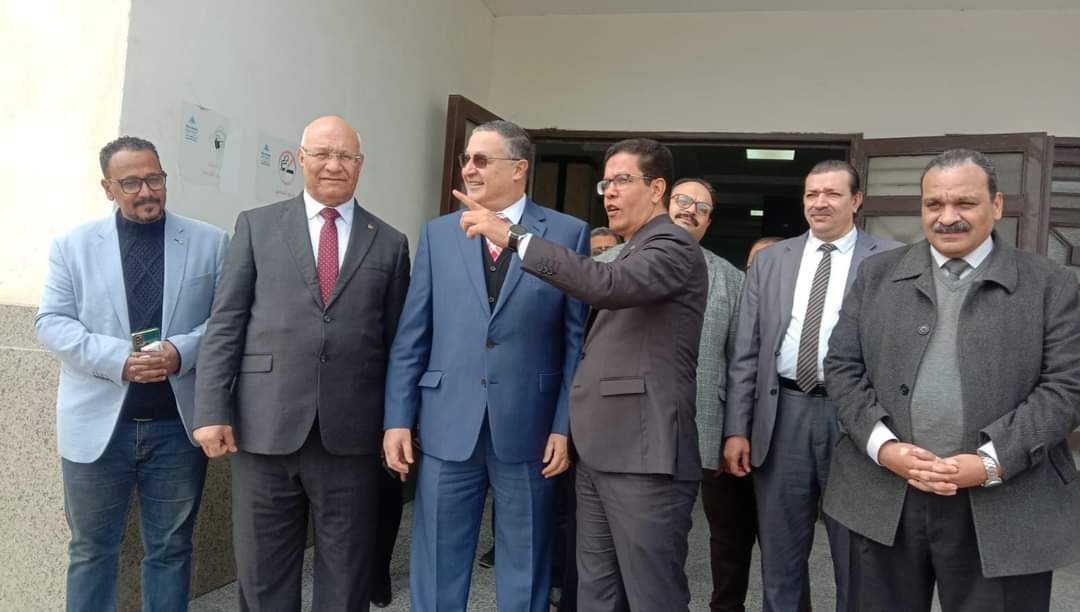 رؤساء جامعة بنها والأهلية بالعبور يتفقدون عدد من المراكز والوحدات  