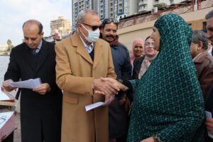 محافظ القليوبية يسلم 10 قوارب صيد لـ 10 صيادين من الأسر الأولى بالرعاية