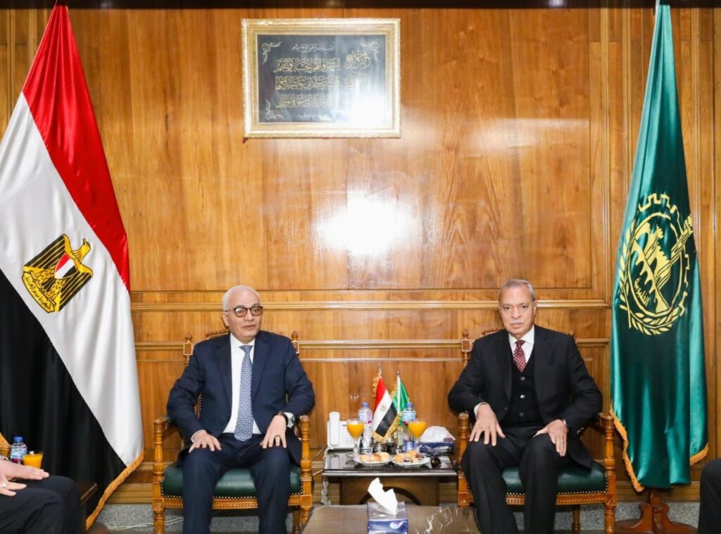 وزير التربية والتعليم يصل محافظة القليوبية لمتابعة انتظام الفصل الدراسي الثاني وزير التربية والتعليم يصل محافظة القليوبية لمتابعة انتظام الفصل الدراسي الثاني