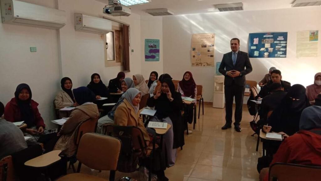 استمرار تدريب الطلاب الإندونيسيين على مهارات التحدث باللغة العربية بجامعة بنها